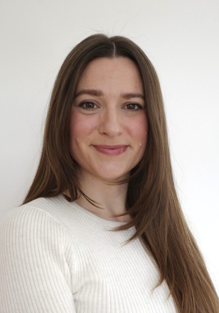 Taylor Headshot 2 cropped